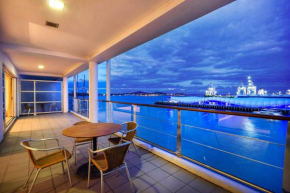 QV Private Waterfront Apartment - Princes Wharf - 379, Auckland